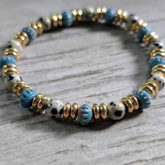 Handcrafted Dalmatian Jasper and Turquoise Bracelet - Picture 2 of 6